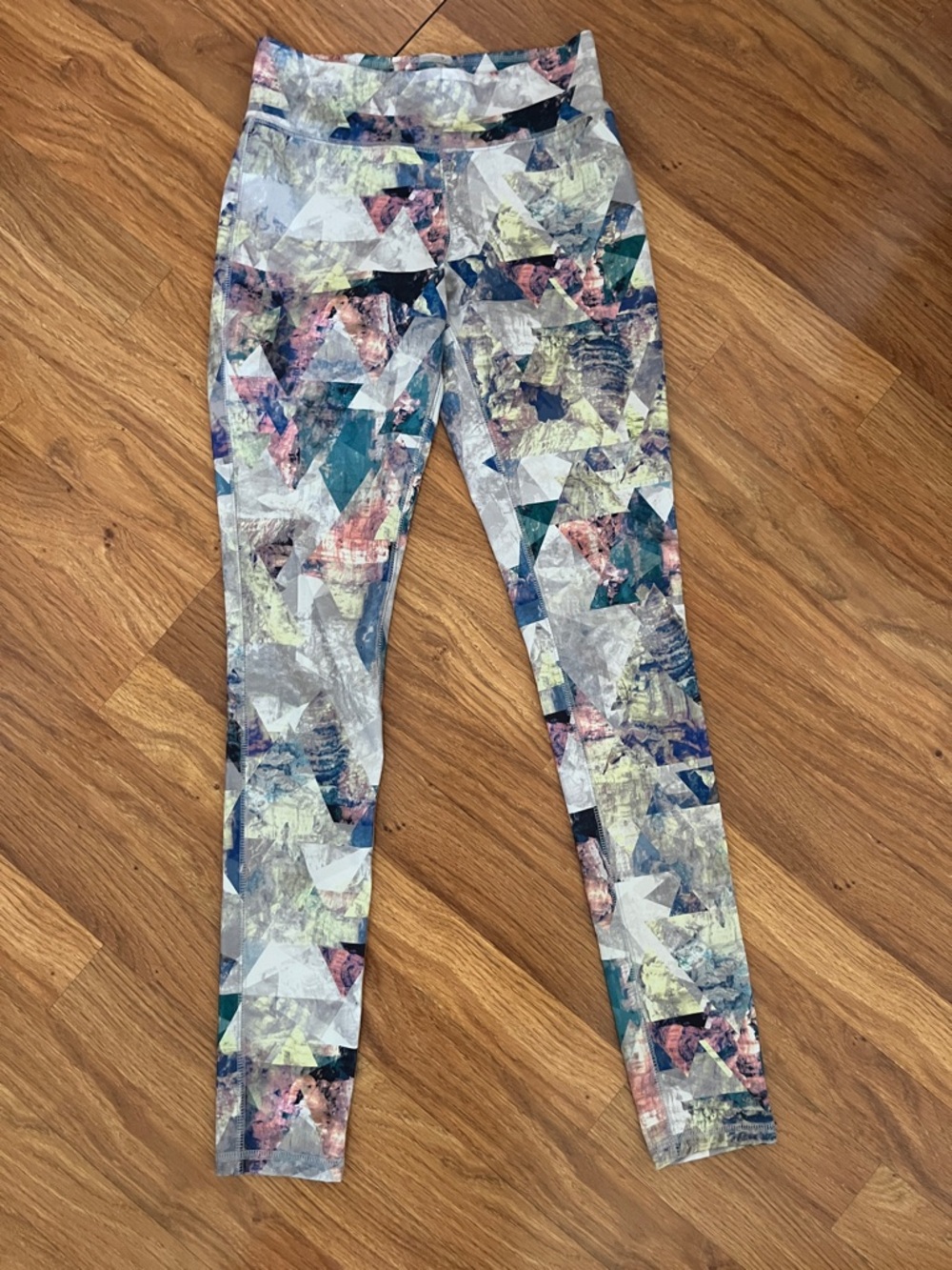 Women's Multi-Color Geometric Print Leggings